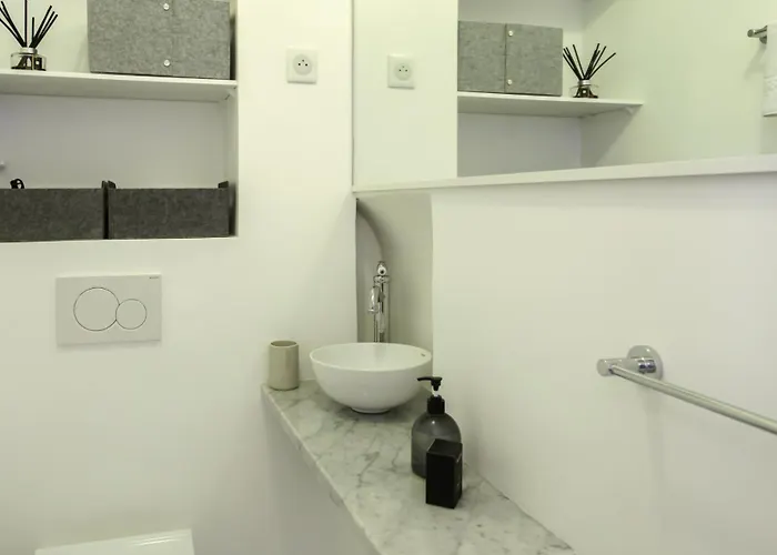 #59 Staywiz Us - Duplex Massena 1 Bdr Ac - 5 Mins Walk To Sea Apartment *