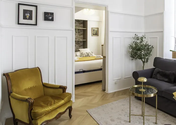 #59 Staywiz Us - Duplex Massena 1 Bdr Ac - 5 Mins Walk To Sea Apartment
