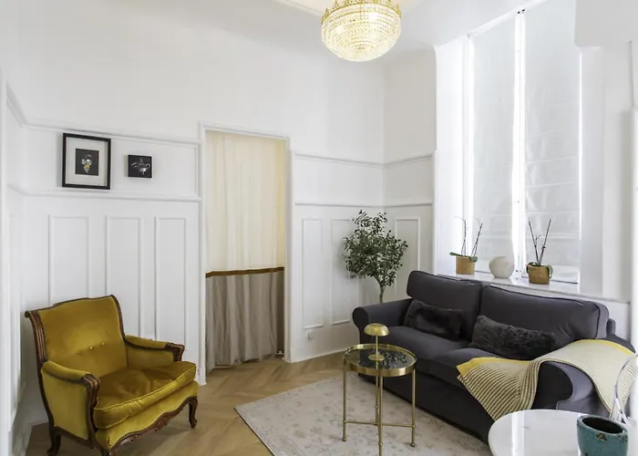#59 Staywiz Us - Duplex Massena 1 Bdr Ac - 5 Mins Walk To Sea