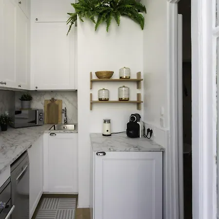 아파트 #59 Staywiz Us - Duplex Massena 1 Bdr Ac - 5 Mins Walk To Sea *
