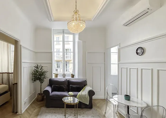 아파트 #59 Staywiz Us - Duplex Massena 1 Bdr Ac - 5 Mins Walk To Sea *